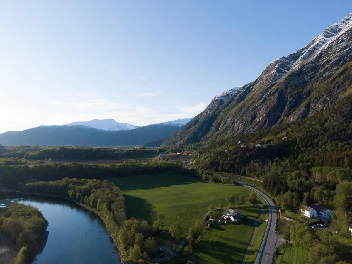 Hotel Aak Åndalsnes Εξωτερικό φωτογραφία