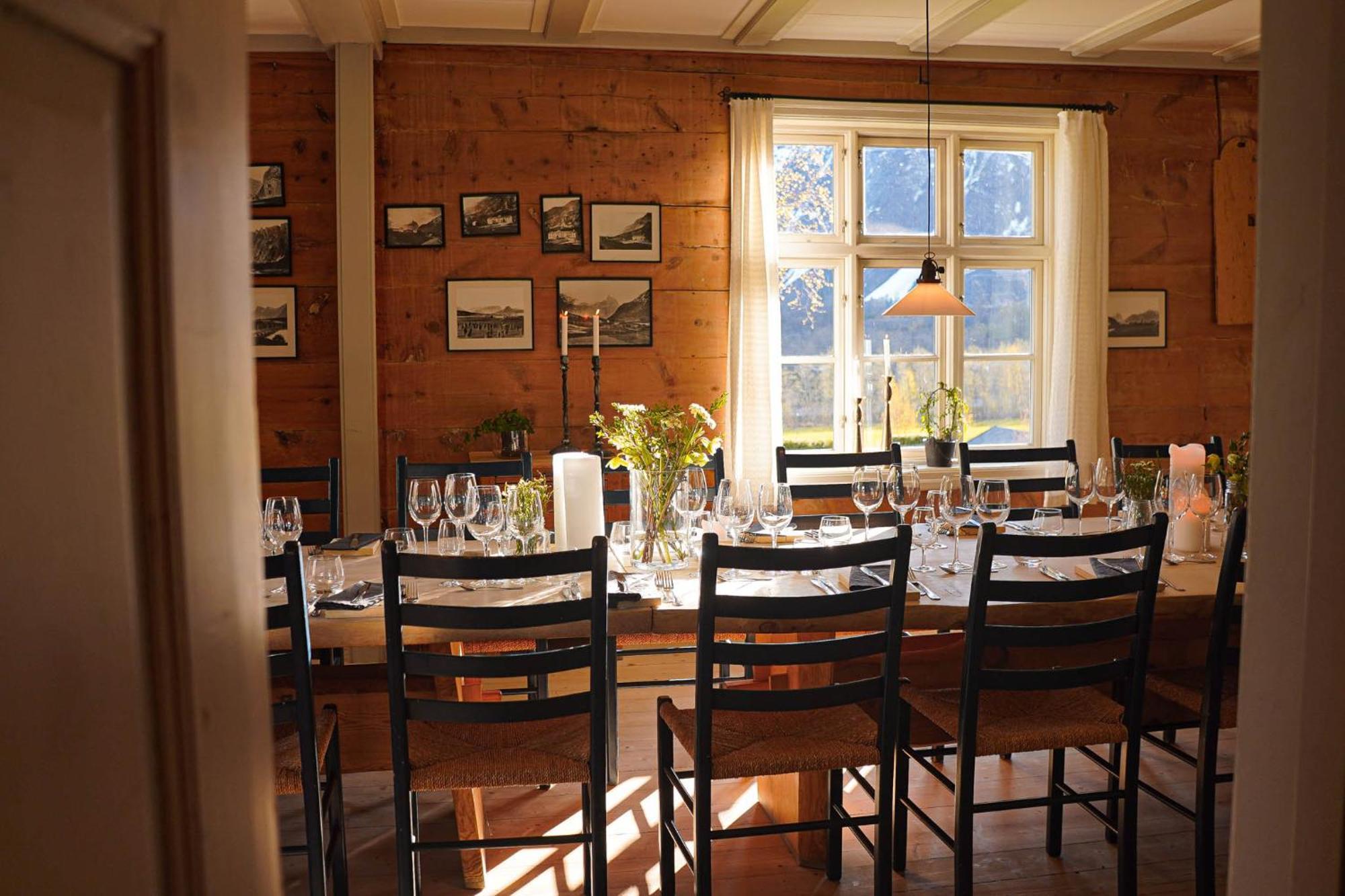 Hotel Aak Åndalsnes Εξωτερικό φωτογραφία