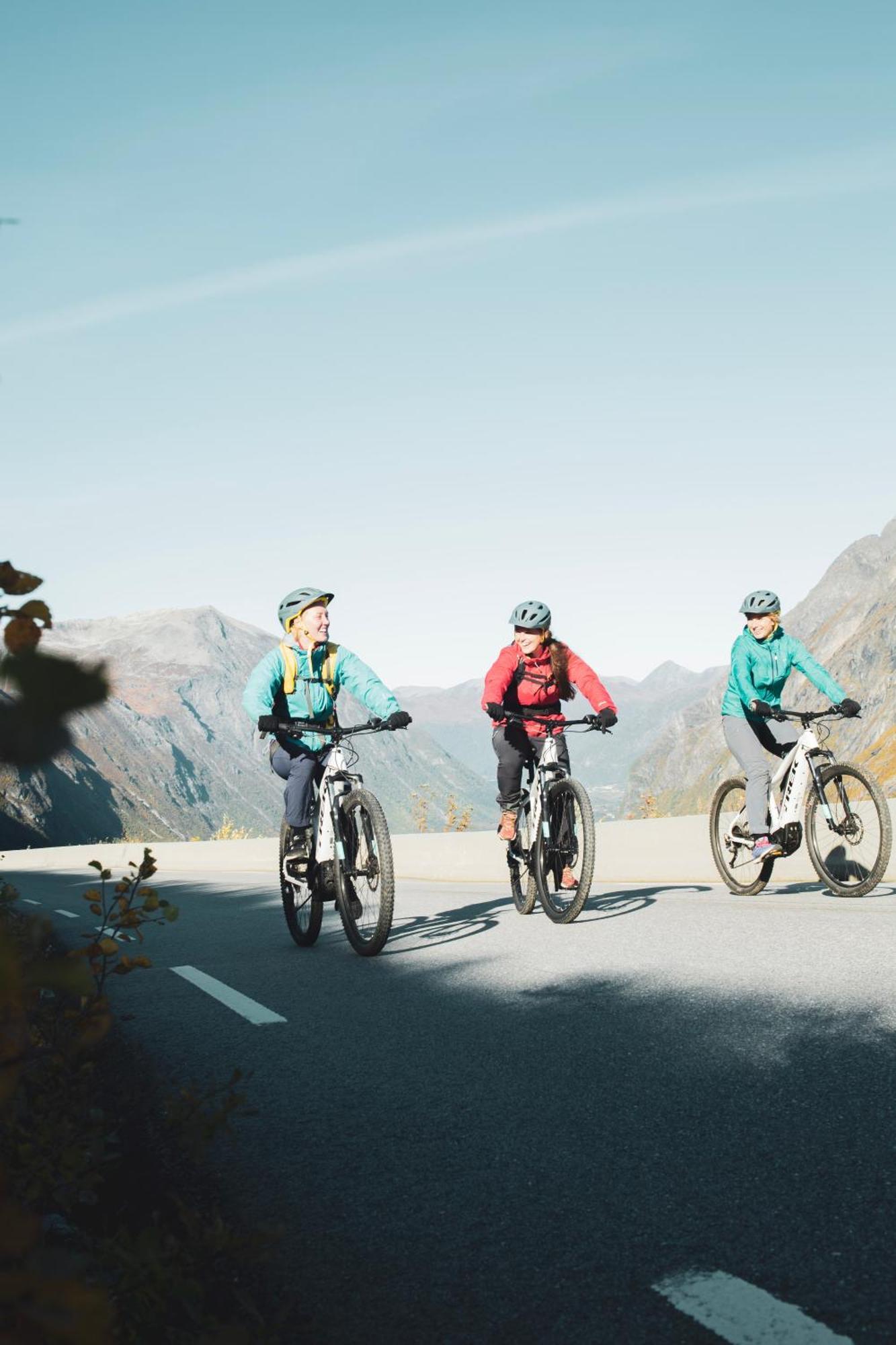 Hotel Aak Åndalsnes Εξωτερικό φωτογραφία